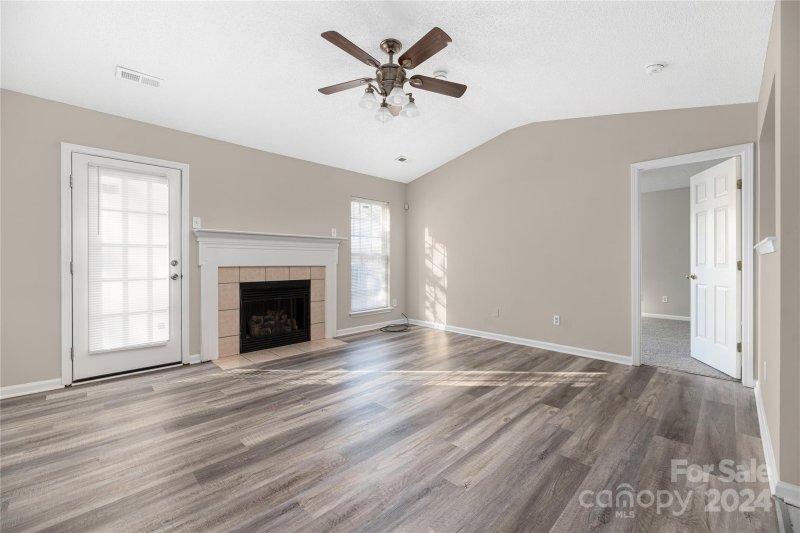 Property image 3 at 3023 Fairglen Road, Charlotte, NC 28269