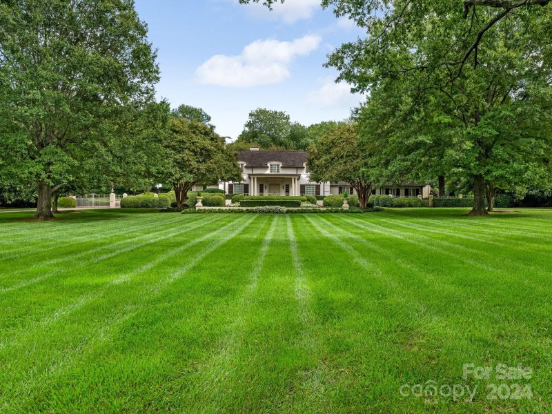 Property image 2 at 3531 Sharon Road, Charlotte, NC 28211