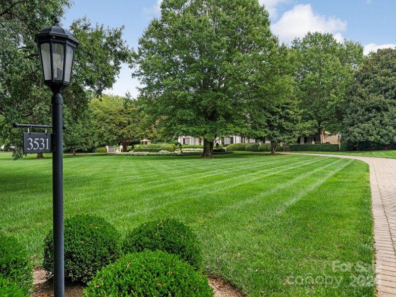 Property image 4 at 3531 Sharon Road, Charlotte, NC 28211