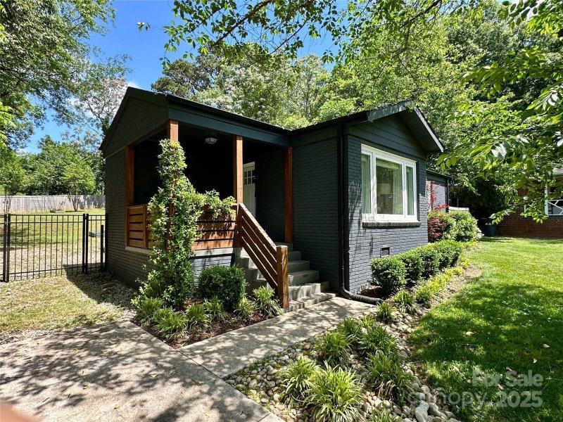 Property image 2 at 3452 Airlie Street, Charlotte, NC 28205