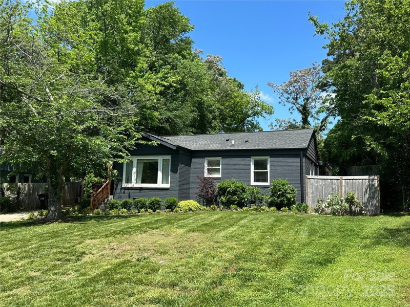 Property image 3 at 3452 Airlie Street, Charlotte, NC 28205
