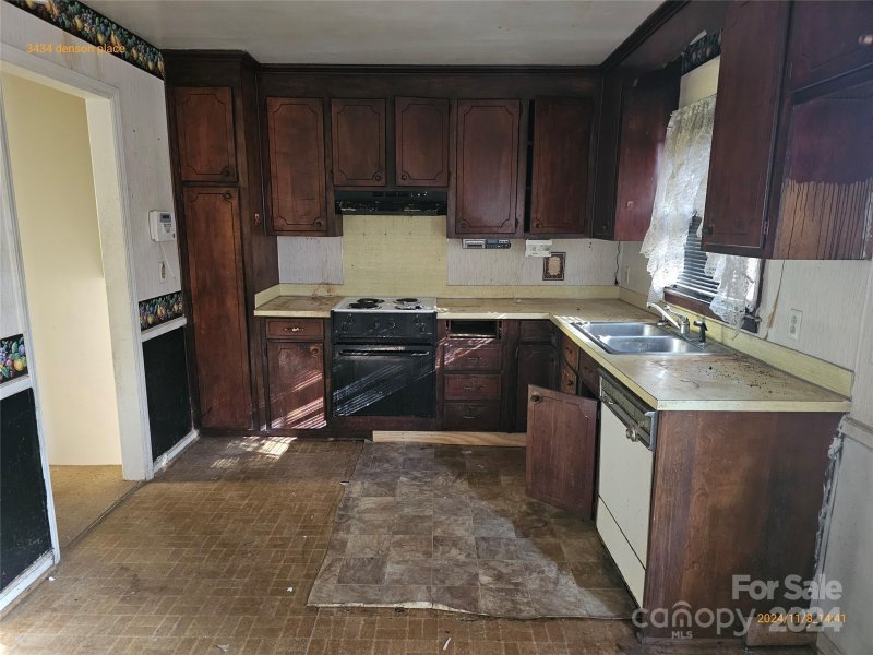 Property image 3 at 3434 Denson Place, Charlotte, NC 28215