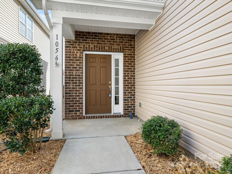Property image 3 at 1056 Mountain Laurel Court, Matthews, NC 28104