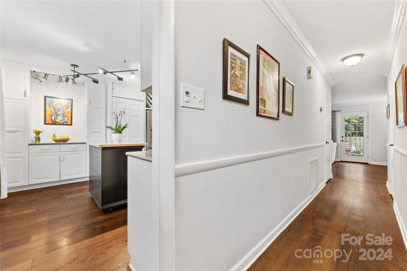 Property image 4 at 4607 Hedgemore Drive, Charlotte, NC 28209