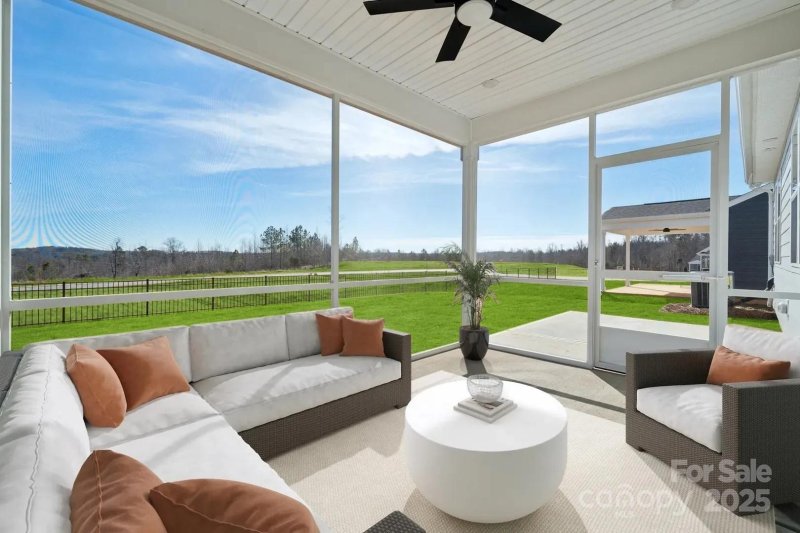 Property image 3 at 885 Exeter Drive, Sherrills Ford, NC 28673