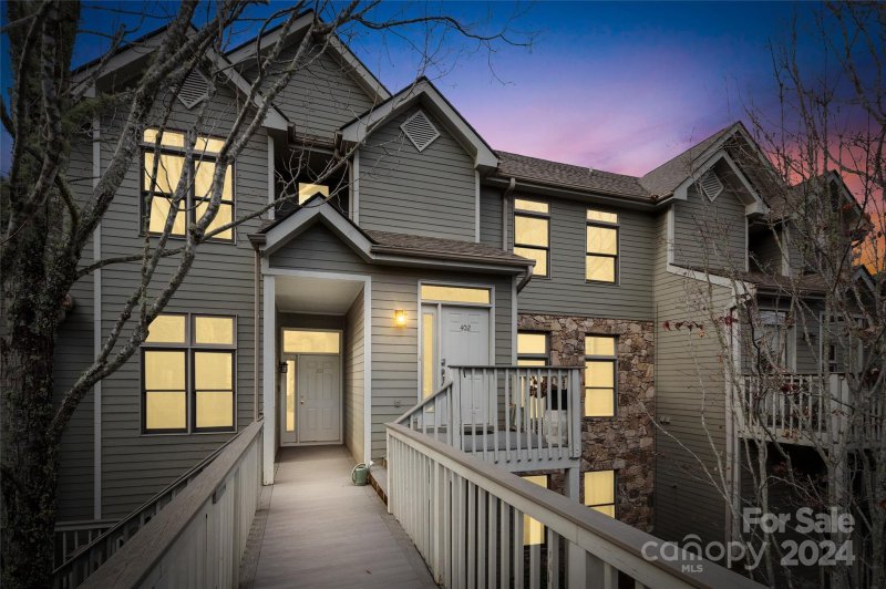 10 Stoney Falls Loop