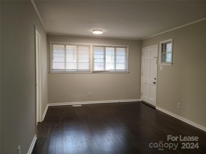 Property image 3 at 1430 Wembley Drive, Charlotte, NC 28205