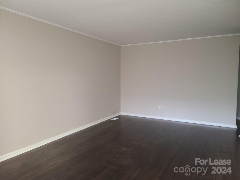 Property image 4 at 1430 Wembley Drive, Charlotte, NC 28205