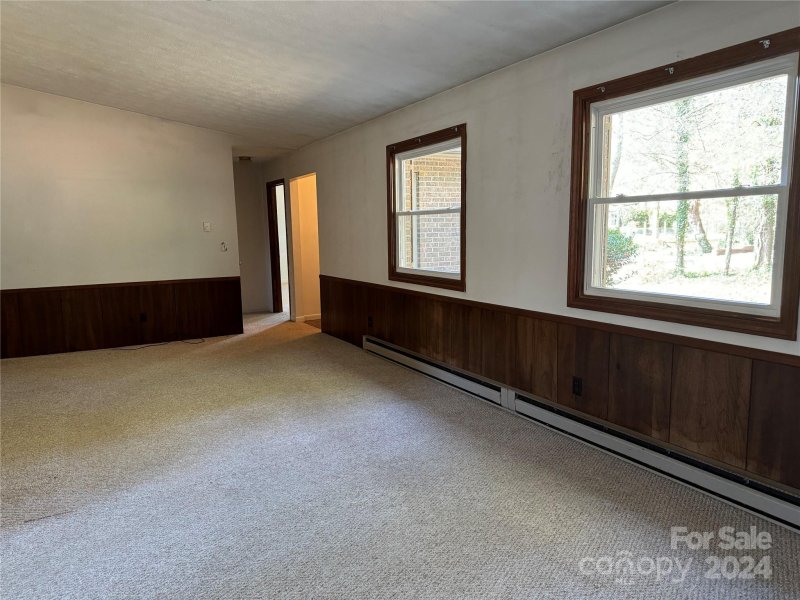 Property image 3 at 609 Pineland Road, Hendersonville, NC 28792