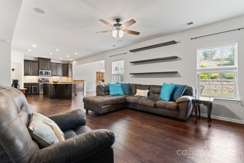 Property image 4 at 1280 Farm Branch Drive, Concord, NC 28027