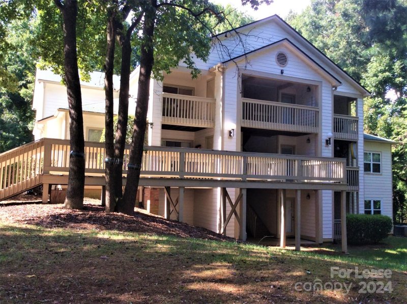 Property image 2 at 1011 Churchill Downs Court, Charlotte, NC 28211