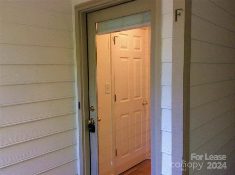 Property image 4 at 1011 Churchill Downs Court, Charlotte, NC 28211