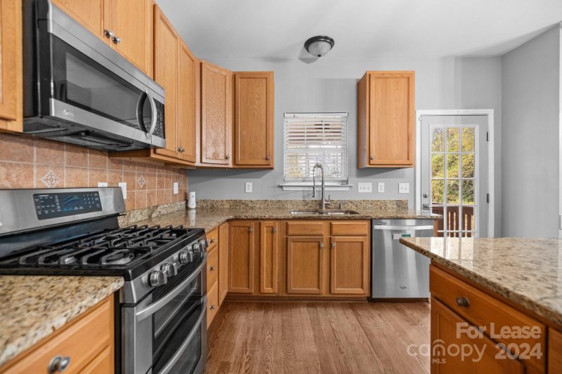 Property image 4 at 5727 Charing Place, Charlotte, NC 28211