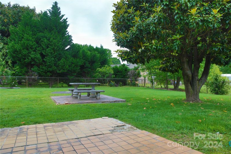 Property image 3 at 1206 Georgetown Drive, Charlotte, NC 28213