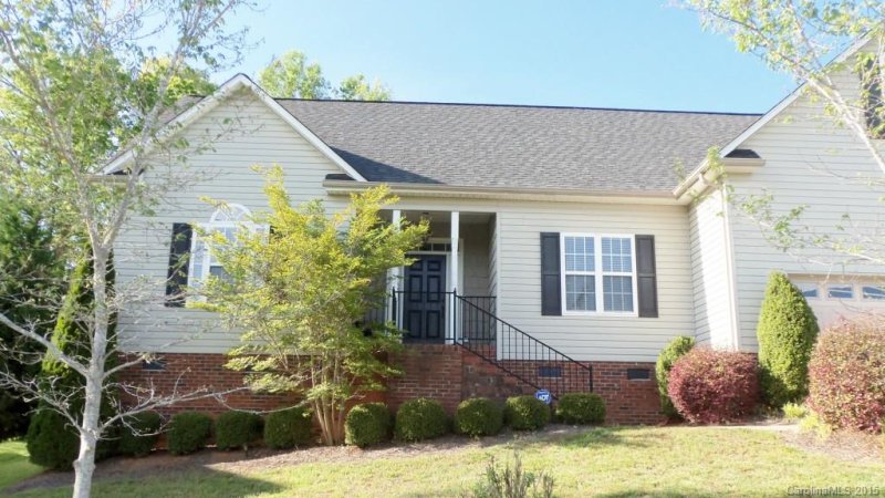 Property image 4 at 2008 Alton Court, Lowell, NC 28098