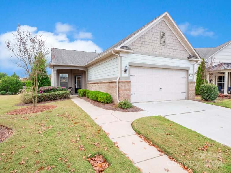 951 Sunrise Lane