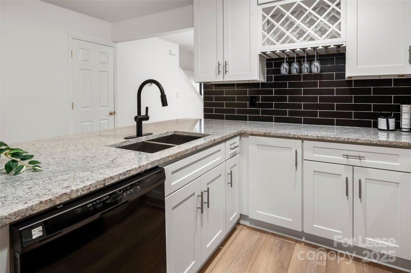 Property image 2 at 10943 Carmel Crossing Road, Charlotte, NC 28226