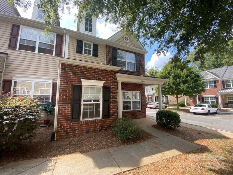 Property image 2 at 8602 Twined Creek Lane, Charlotte, NC 28227