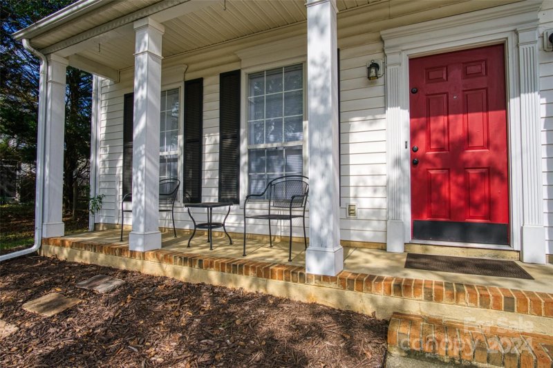 Property image 3 at 13313 Bolingbrook Lane, Charlotte, NC 28273