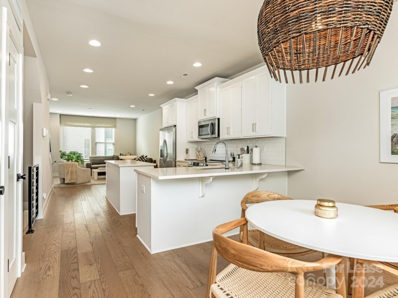 Property image 4 at 5112 York Park Lane, Charlotte, NC 28217