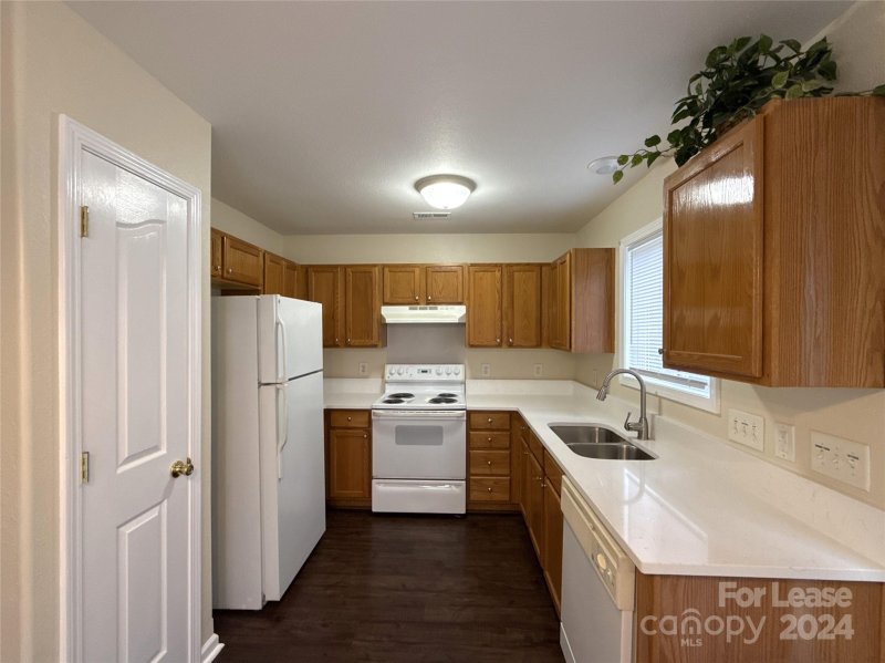 Property image 4 at 2613 Oasis Lane, Charlotte, NC 28214