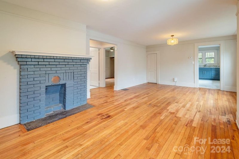 Property image 2 at 87 Nevada Avenue, Asheville, NC 28806