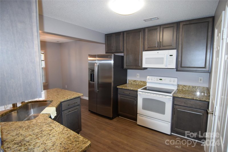 Property image 3 at 1422 Swaying Branch Lane, Clover, SC 29710