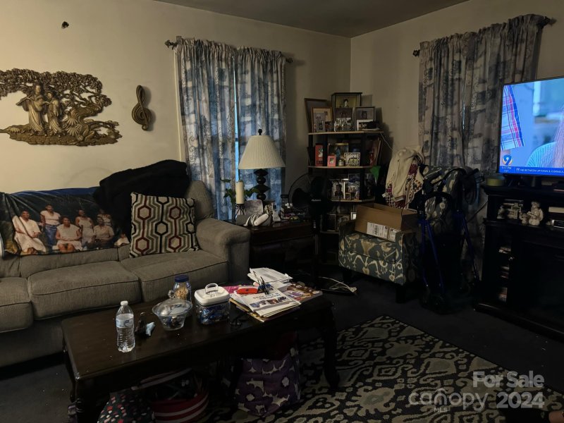 Property image 3 at 633 Milan Road, Charlotte, NC 28216