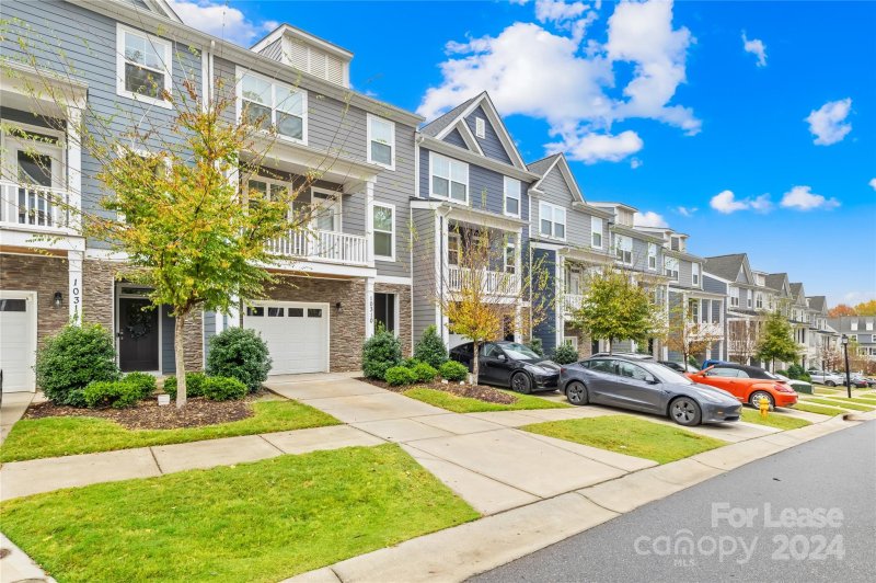 Property image 3 at 10310 Glenmere Creek Circle, Charlotte, NC 28262