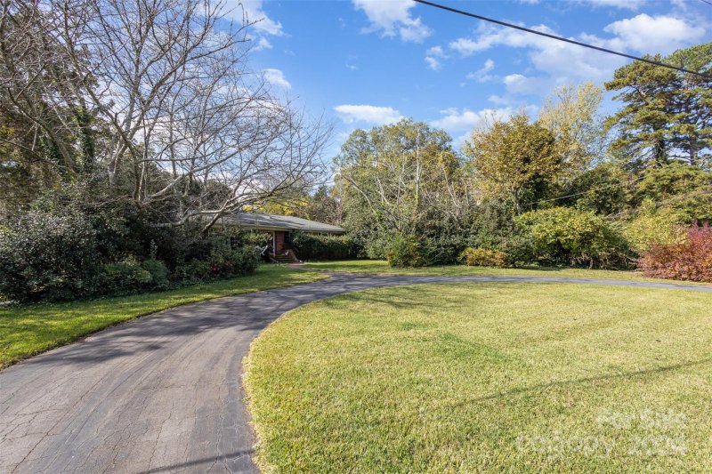 Property image 2 at 626 Shelton Street, Charlotte, NC 28270