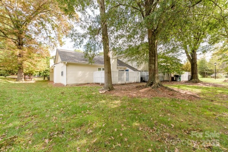 Property image 3 at 2702 New Hamlin Way, Charlotte, NC 28210