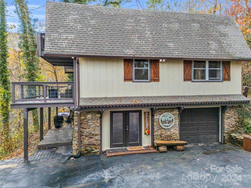 Property image 2 at 93 Foster Hill Drive, Hendersonville, NC 28739