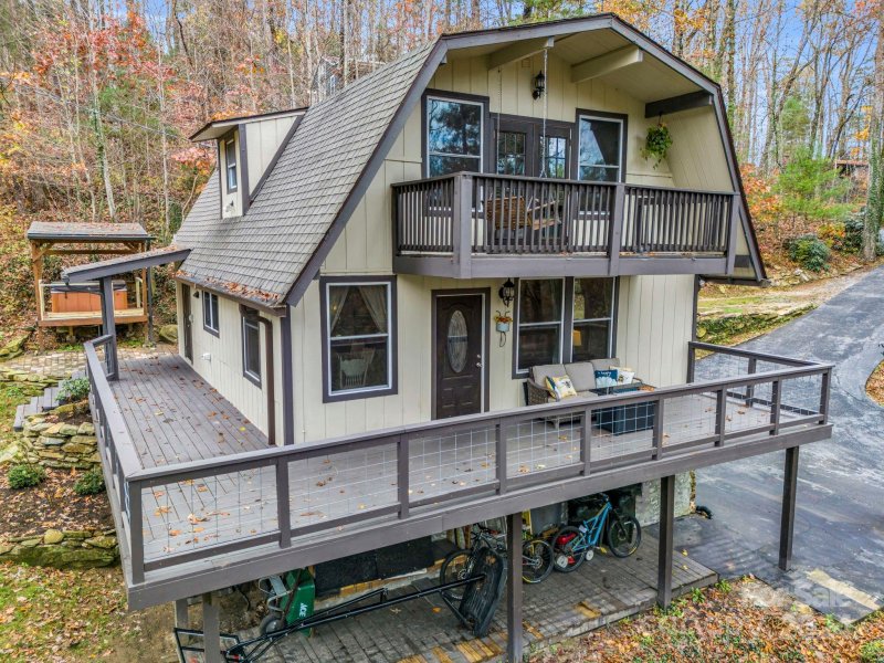 Property image 5 at 93 Foster Hill Drive, Hendersonville, NC 28739