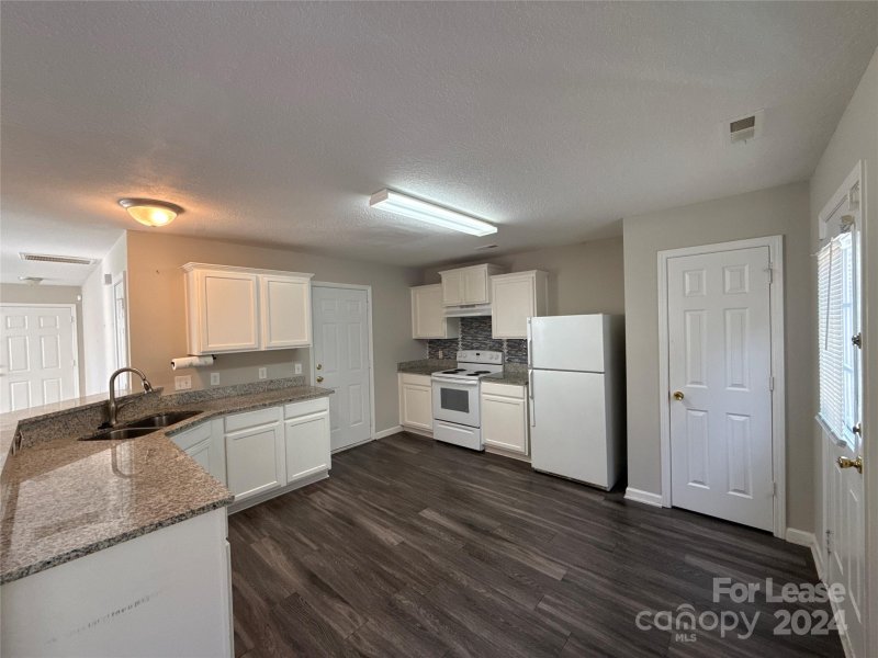 Property image 3 at 7843 Euler Way, Charlotte, NC 28214