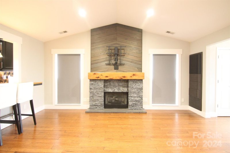 Property image 4 at 7417 Stone Mountain Court, Charlotte, NC 28262