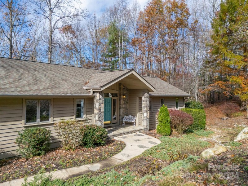 Property image 2 at 70 Old Hickory Trail, Hendersonville, NC 28739