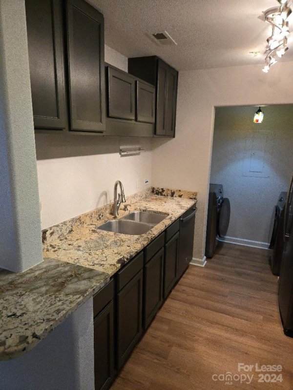 Property image 5 at 950 Plaza Walk Drive, Charlotte, NC 28215