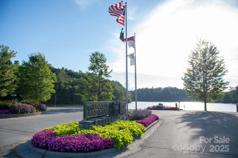 Property image 5 of 33 Summit Lane in Linville Land Harbor, Newland, NC 28657
