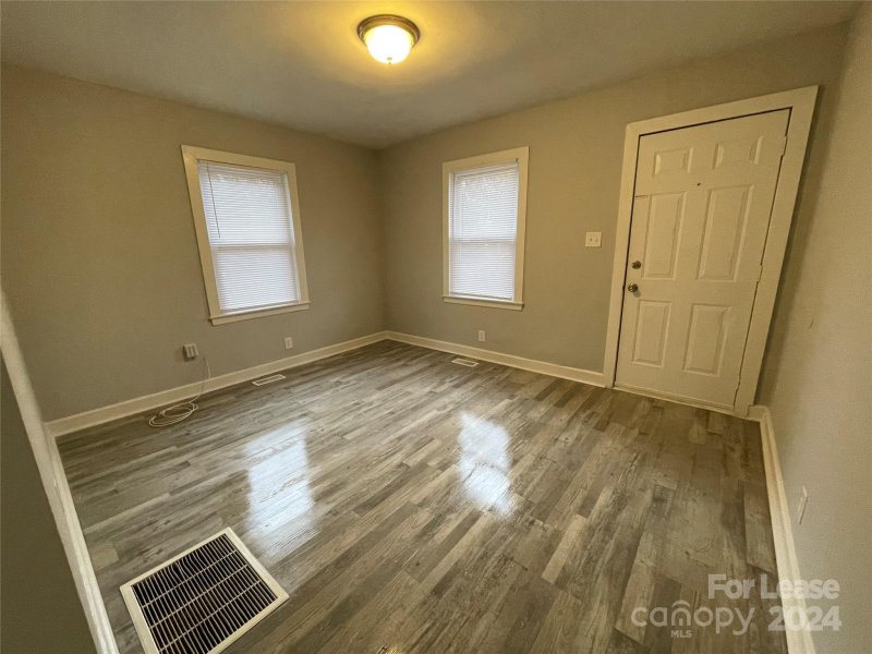 Property image 5 at 1521 Norris Avenue, Charlotte, NC 28206