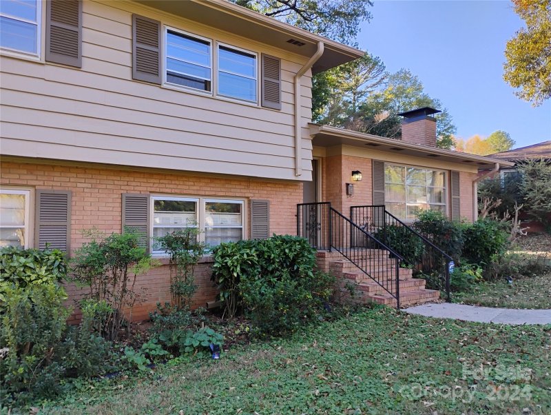 3400 Country Club Drive