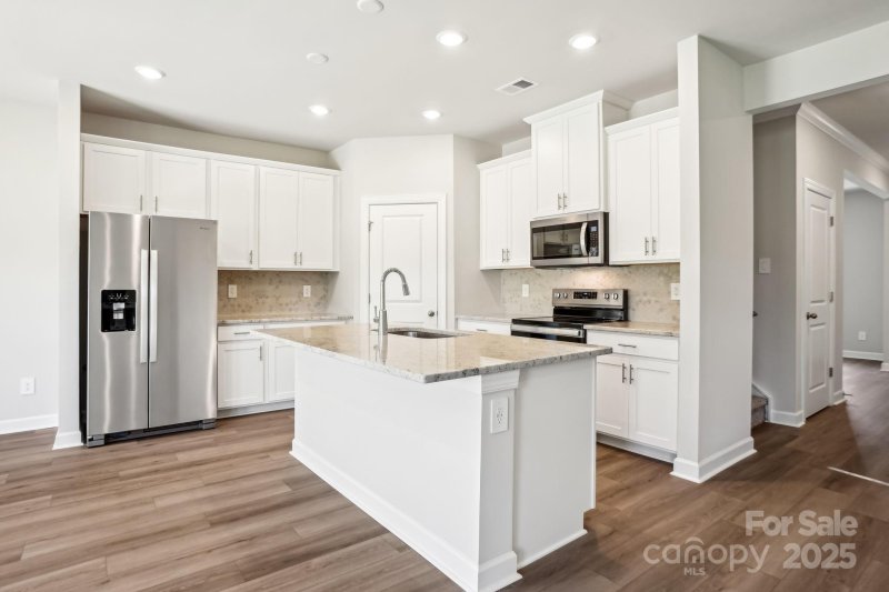 Property image 3 at 122 Satchel Court, Mooresville, NC 28115