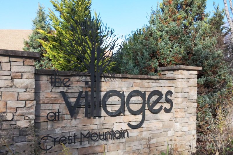 Property image 2 at 42 Destination Drive, Asheville, NC 28806