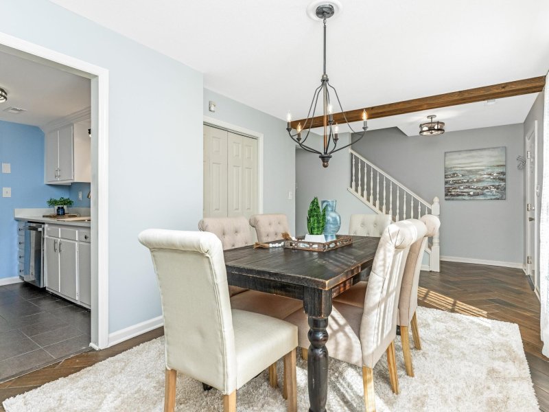 Property image 5 at 8002 Regent Park Lane, Charlotte, NC 28210