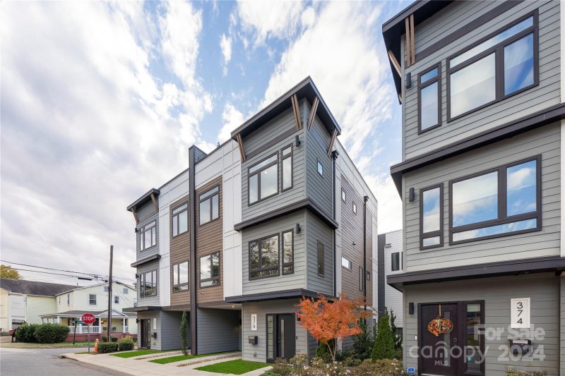 Property image 2 at 378 Mcninch Street, Charlotte, NC 28202