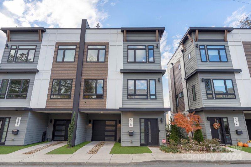 Property image 5 at 378 Mcninch Street, Charlotte, NC 28202