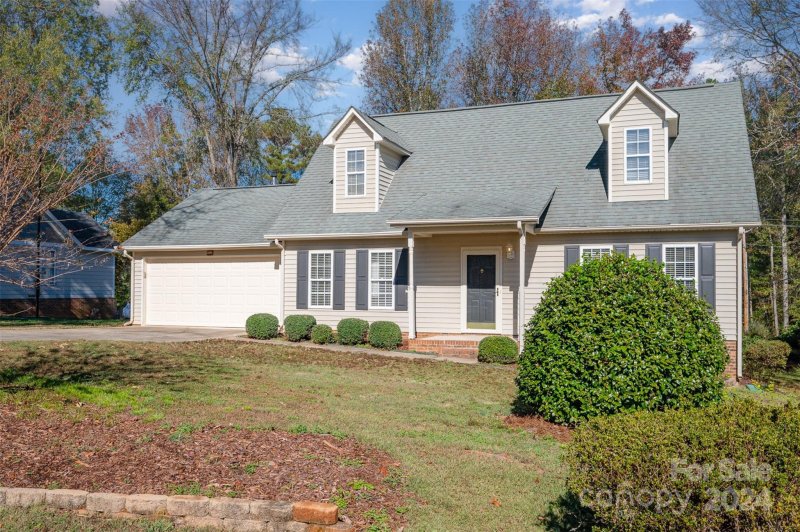 Property image 3 at 2111 Westminster Lane, Matthews, NC 28104