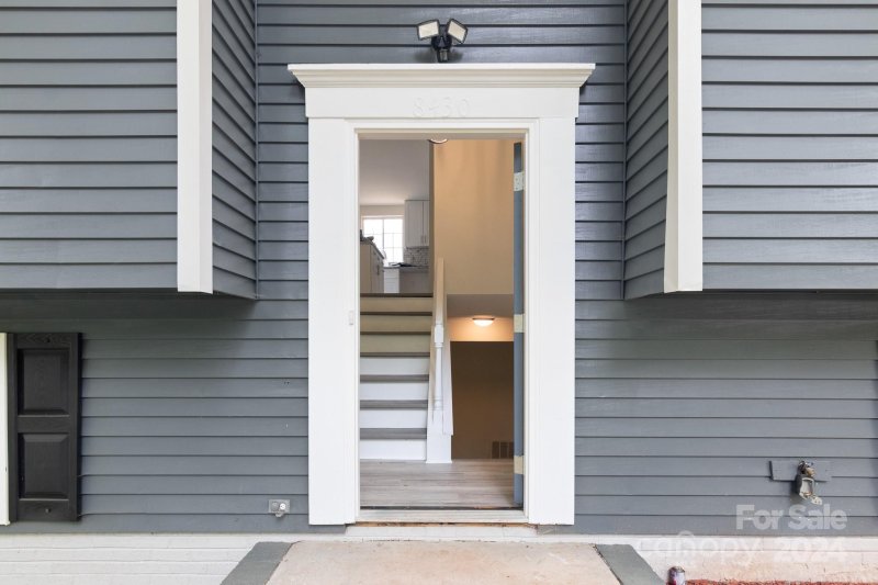 Property image 5 at 8430 Shiredale Lane, Charlotte, NC 28212