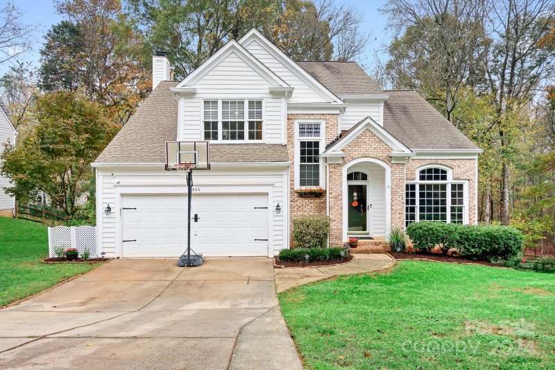 Property image 2 at 8806 Glenside Street, Huntersville, NC 28078