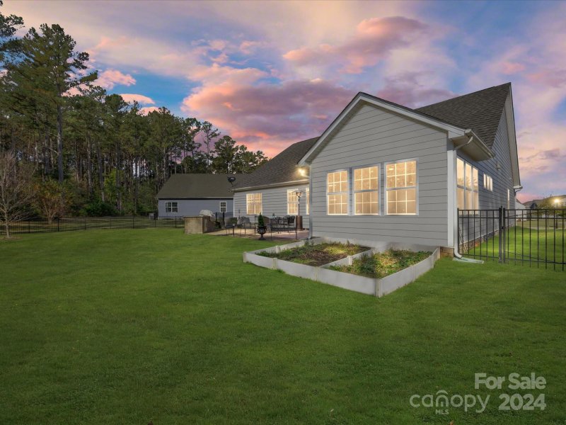 Property image 4 at 509 Vermeer Court, Mount Holly, NC 28120