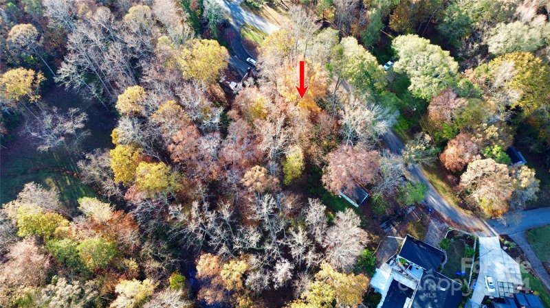 Property image 3 of 142 Mimosa Road in Spring Shore, Statesville, NC 28677